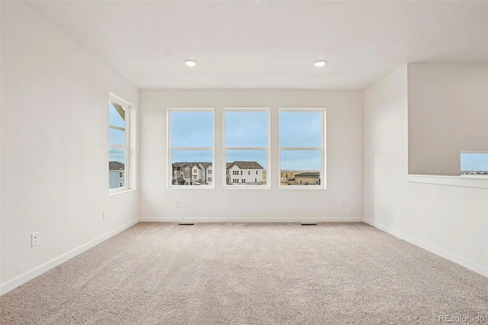 24141 E 54th Place Aurora CO 80019 | MLS #REC1507598 07302026225046 1600 33