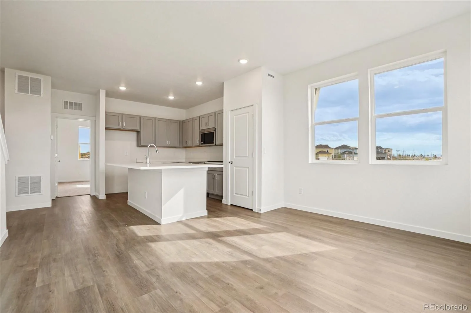 24141 E 54th Place Aurora CO 80019 | MLS #REC1507598 07302026225046 1600 6