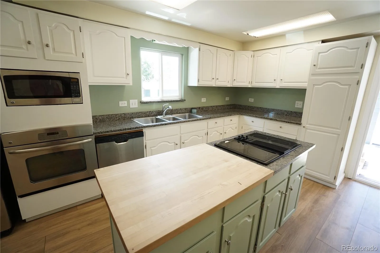 4651 S Washington Street Englewood CO 80113 MLS #REC1508638 06022026112240 1600 10