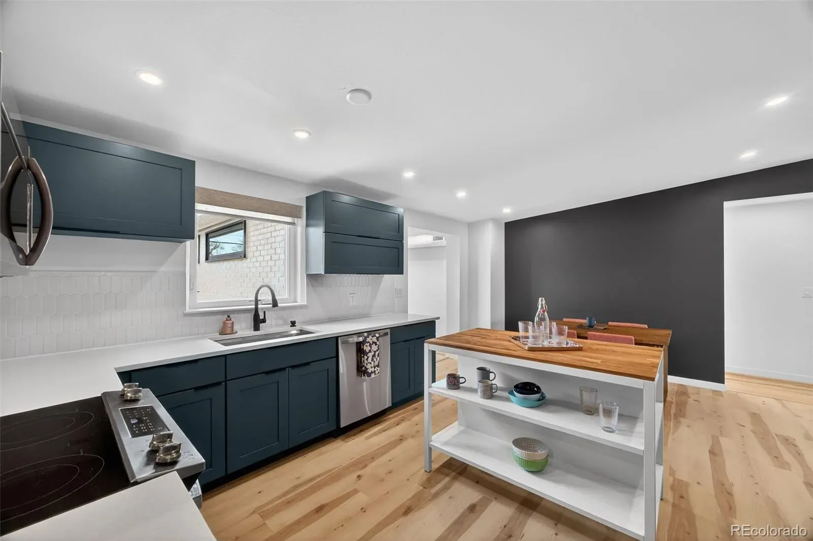 03192026164245 1600 10