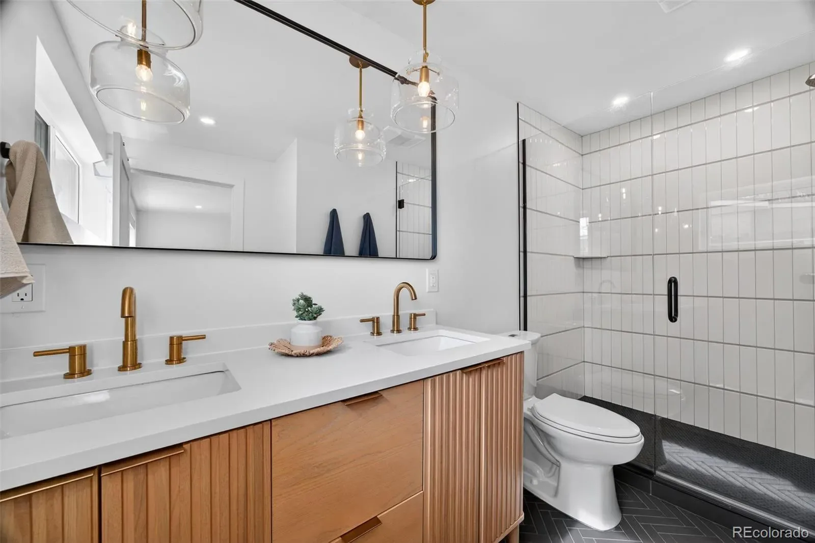 03192026164245 1600 21