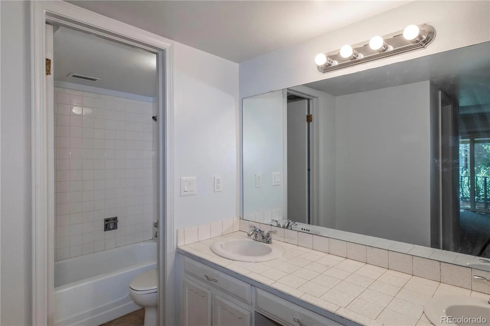 5882 E Ithaca Place #204 Denver CO 80237 MLS #REC1510246 07082026222101 1600 20