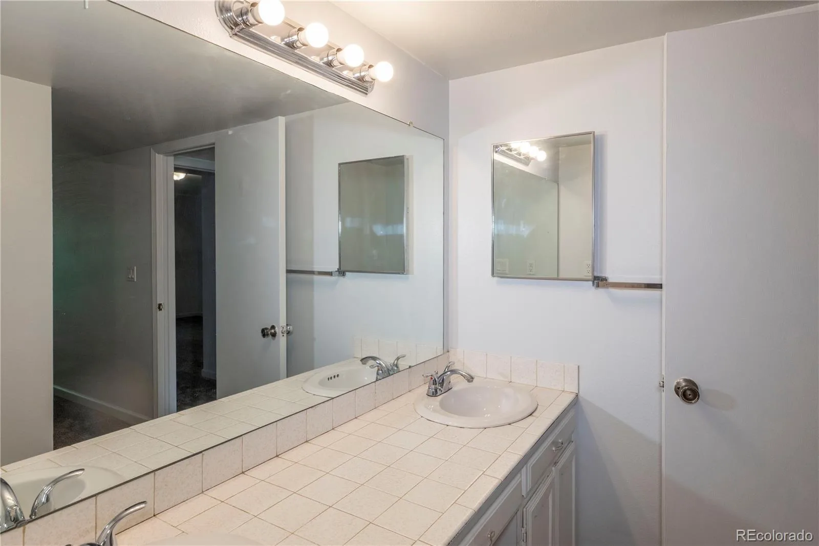 5882 E Ithaca Place #204 Denver CO 80237 MLS #REC1510246 07082026222101 1600 21