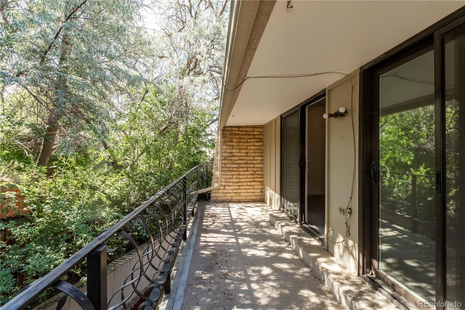 5882 E Ithaca Place #204 Denver CO 80237 MLS #REC1510246 07082026222101 1600 25