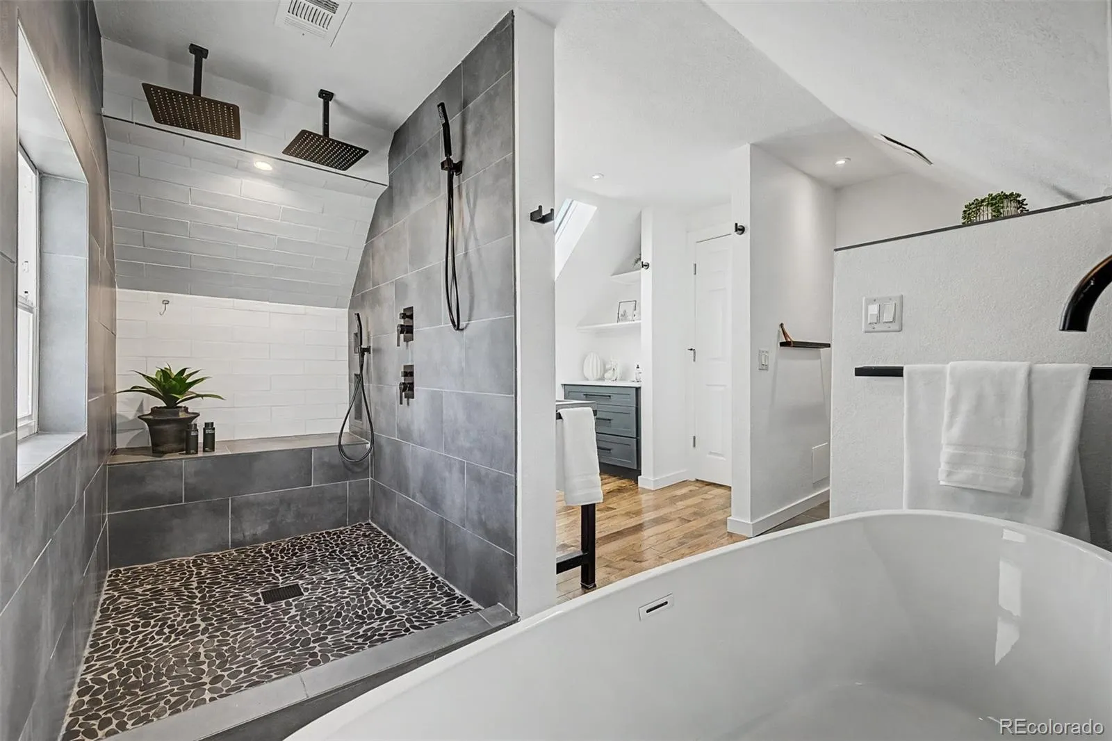 2600 N Vine Street Denver CO 80205 MLS #REC1512297 04252026175300 1600 19