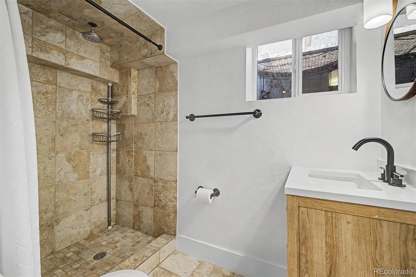 2600 N Vine Street Denver CO 80205 MLS #REC1512297 04252026175300 1600 32