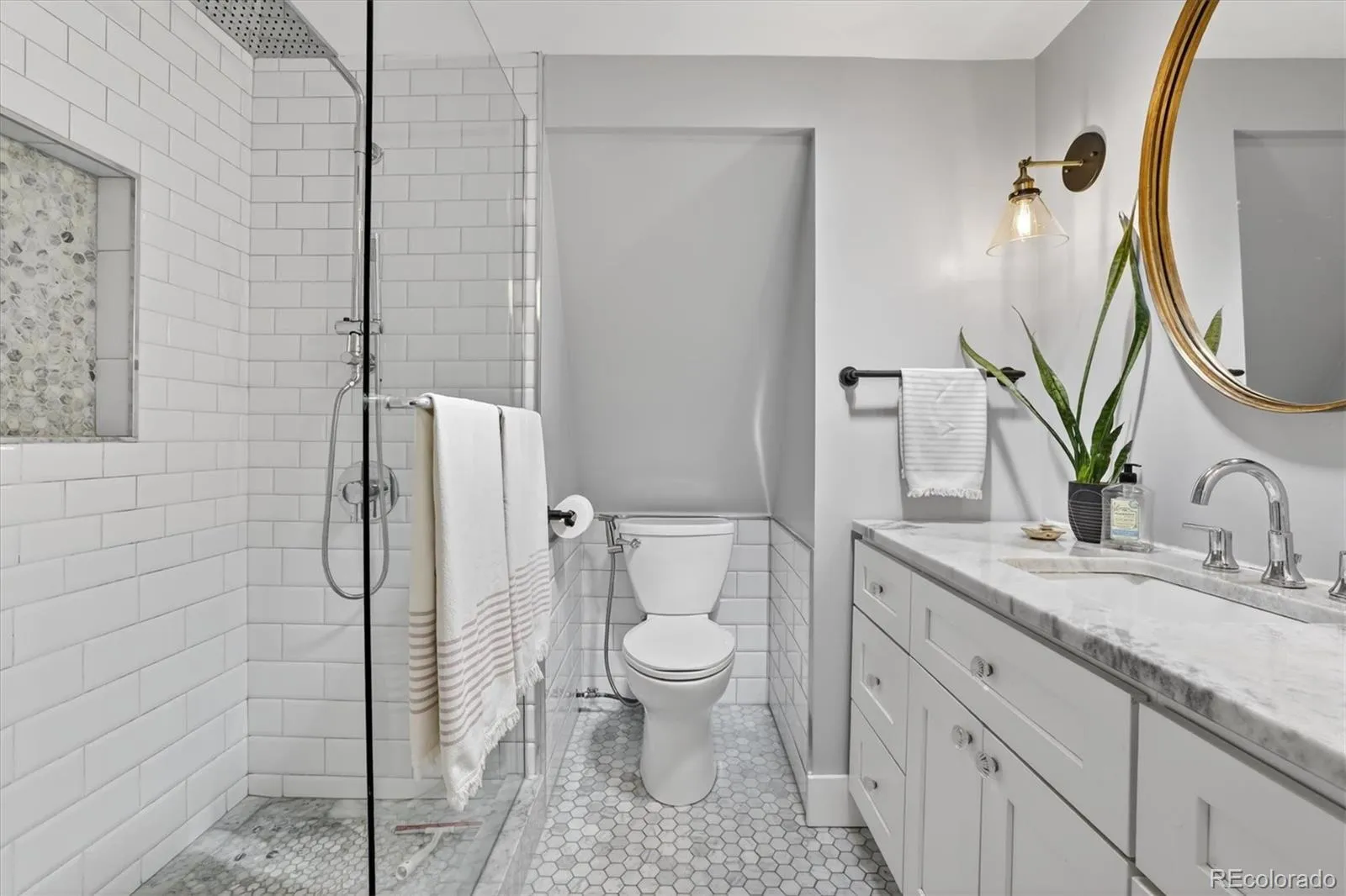 04102026194742 1600 18