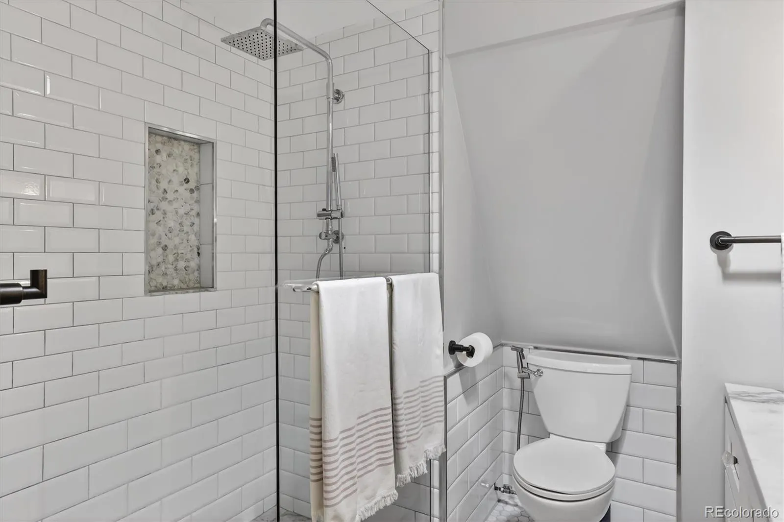 04102026194742 1600 19