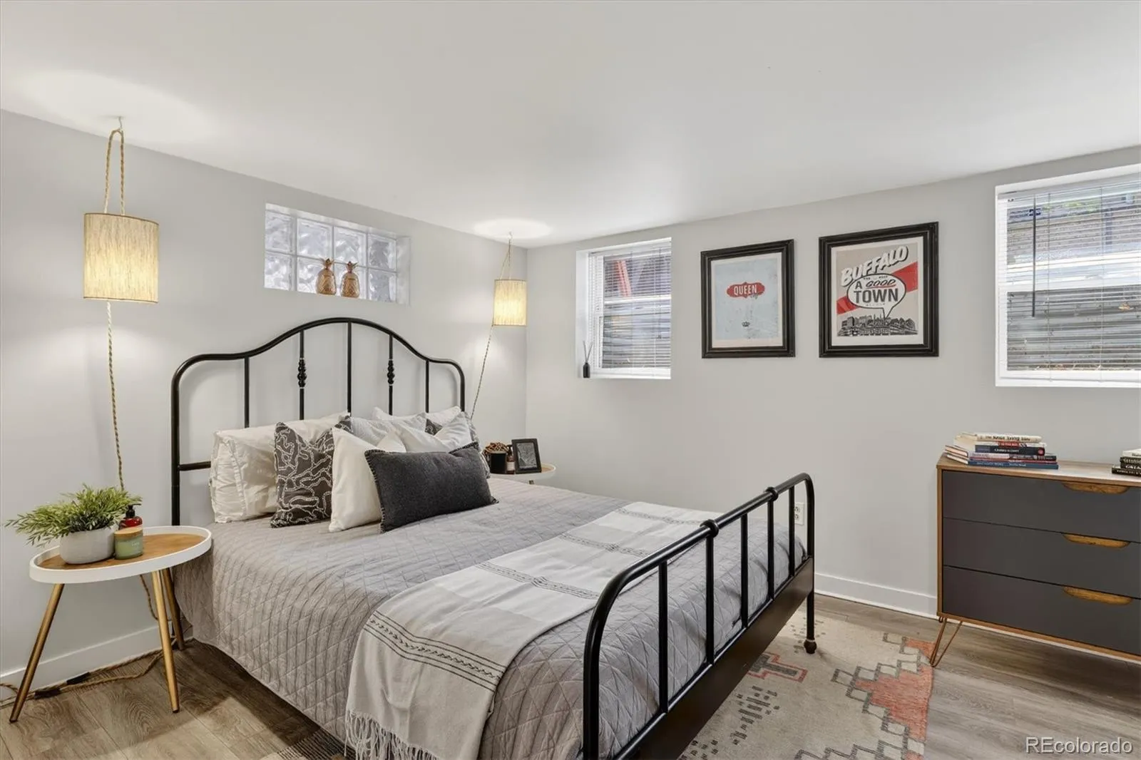 04102026194742 1600 27