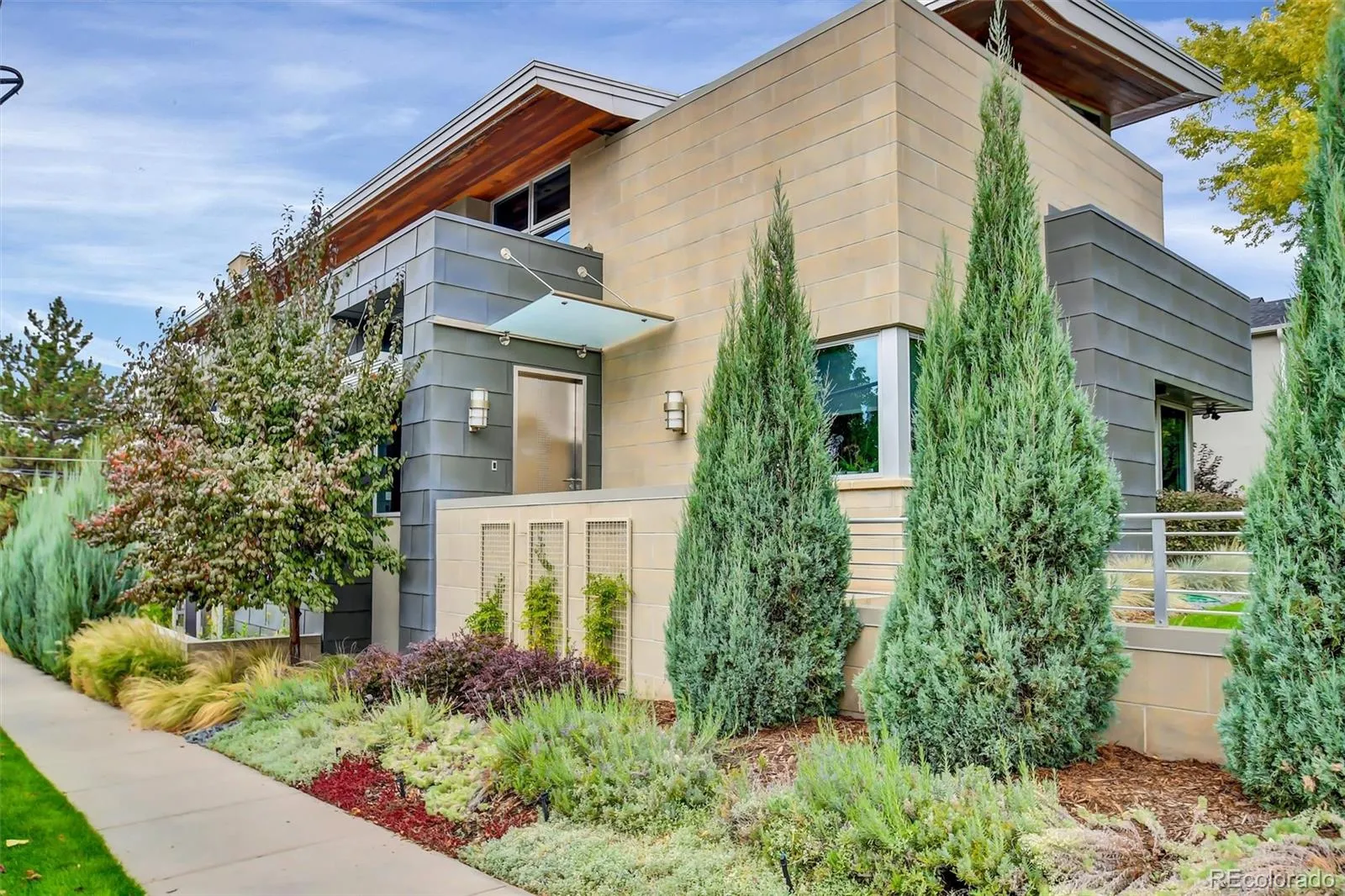 301 Monroe Street Denver CO 80206 MLS #REC1515919 05262026231702 1600 3