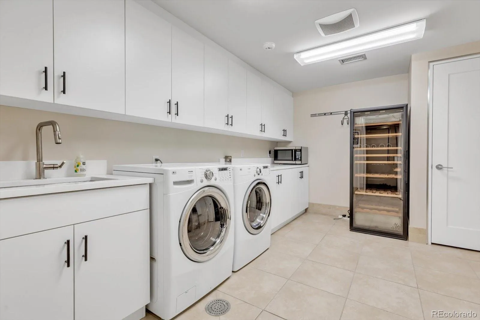 301 Monroe Street Denver CO 80206 MLS #REC1515919 05262026231702 1600 35