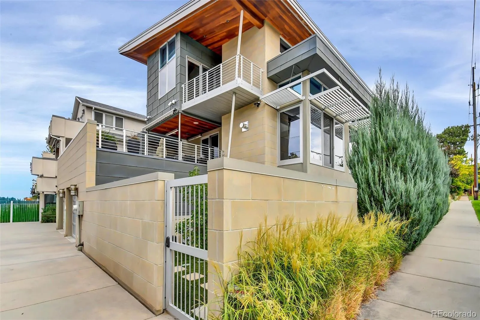 301 Monroe Street Denver CO 80206 MLS #REC1515919 05262026231702 1600 40