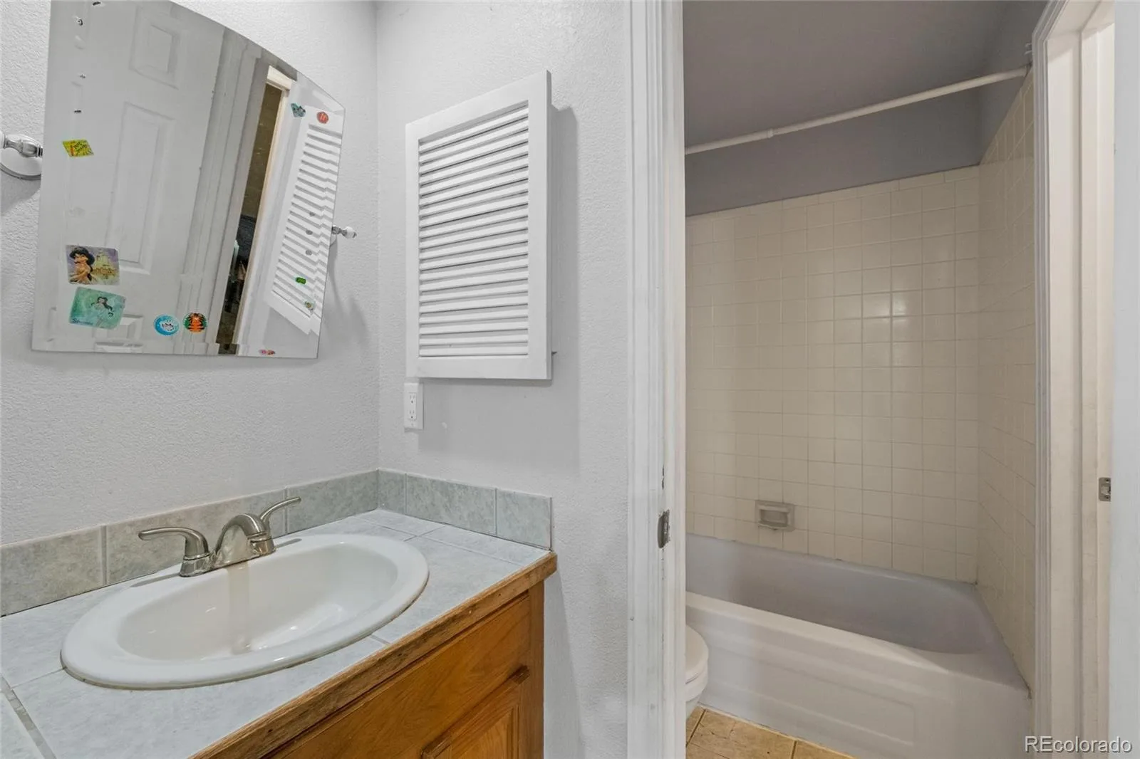 2342 S Troy Street Aurora CO 80014 MLS #REC1517963 06092026235141 1600 19