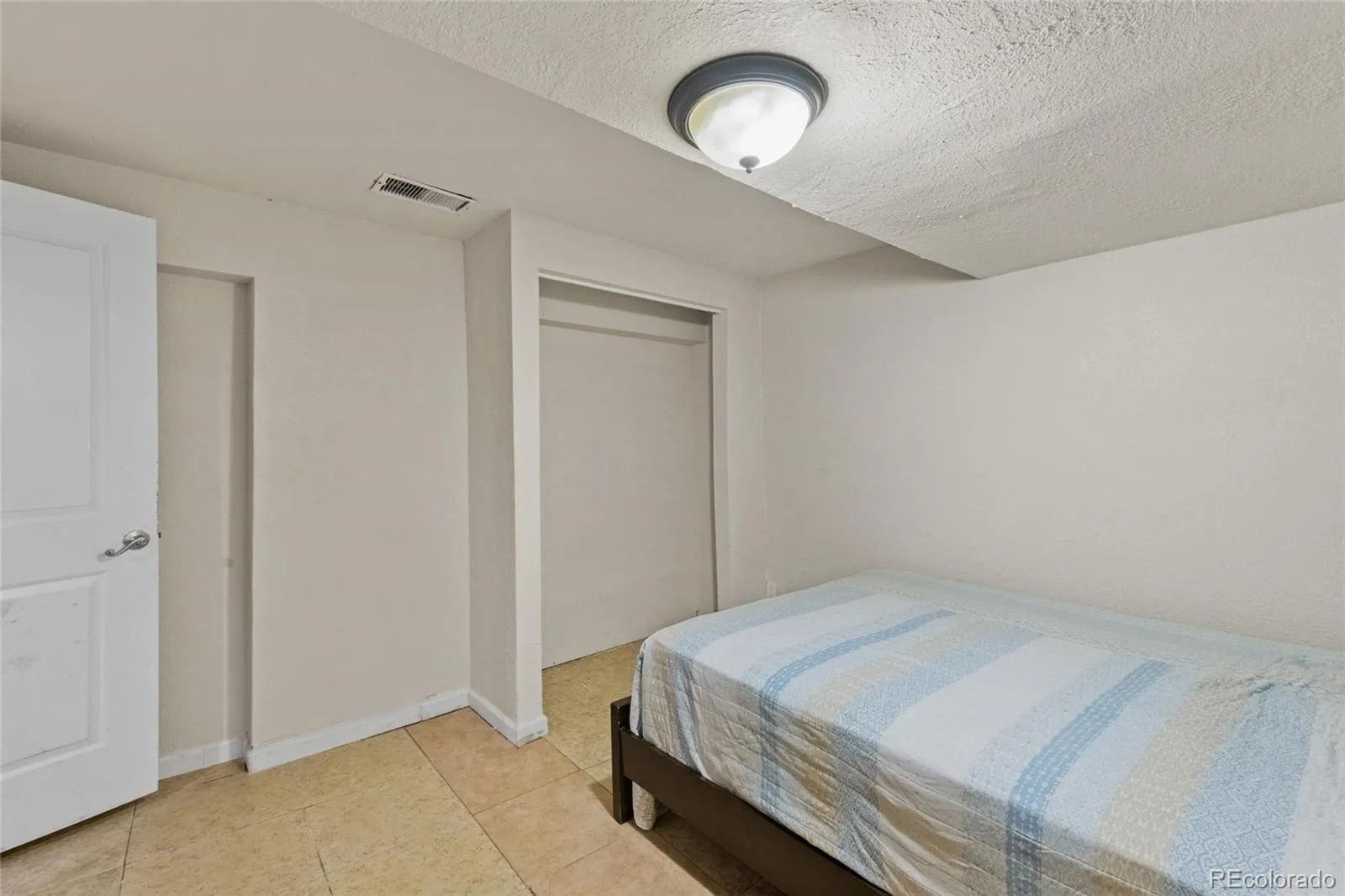 2342 S Troy Street Aurora CO 80014 MLS #REC1517963 06092026235141 1600 28