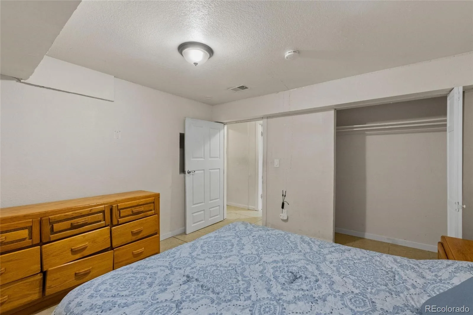 2342 S Troy Street Aurora CO 80014 MLS #REC1517963 06092026235141 1600 31