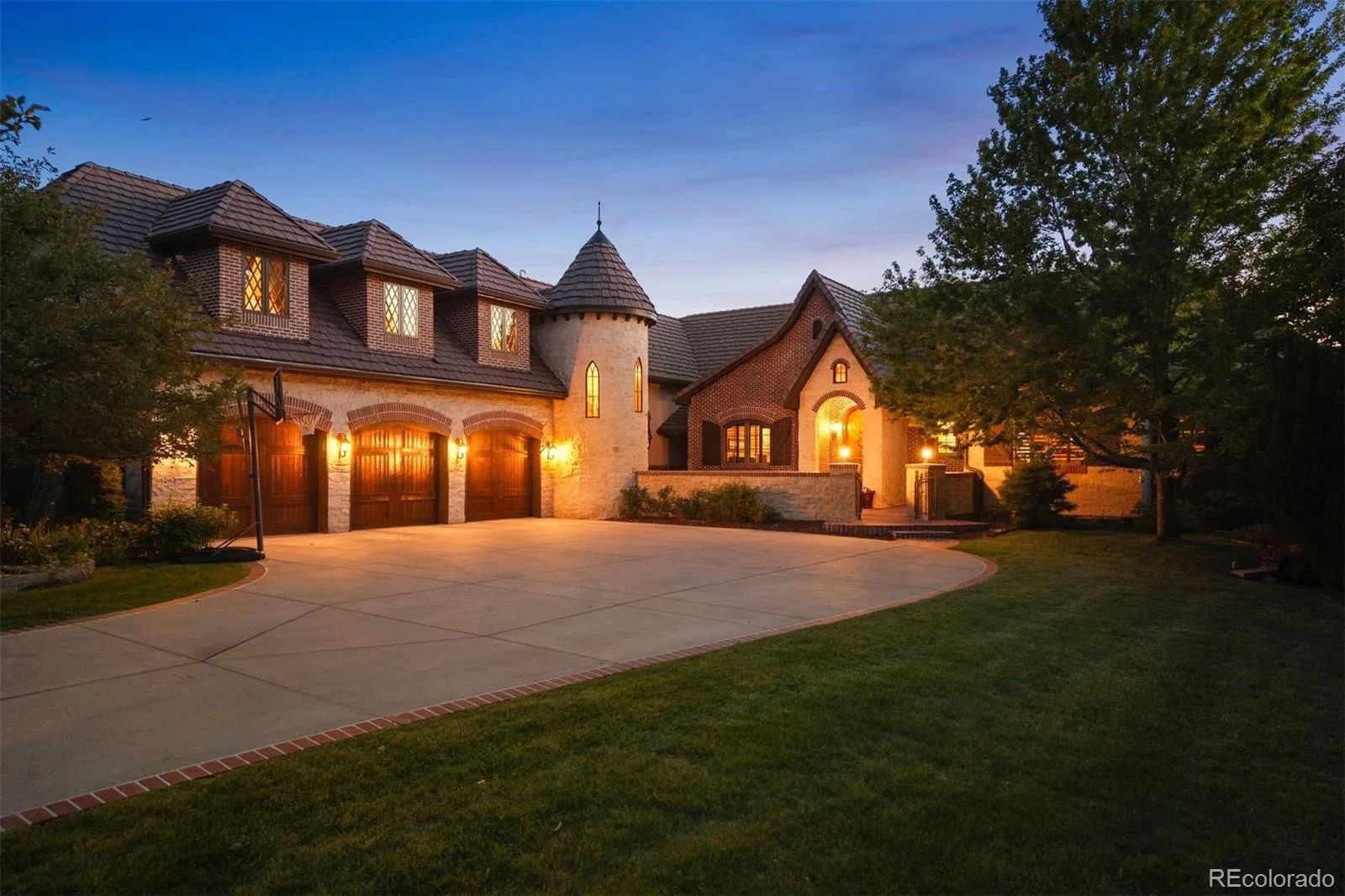 5700 Amber Ridge Drive Castle Pines CO 80108 | MLS #REC1517982 08282026163528 1600 2