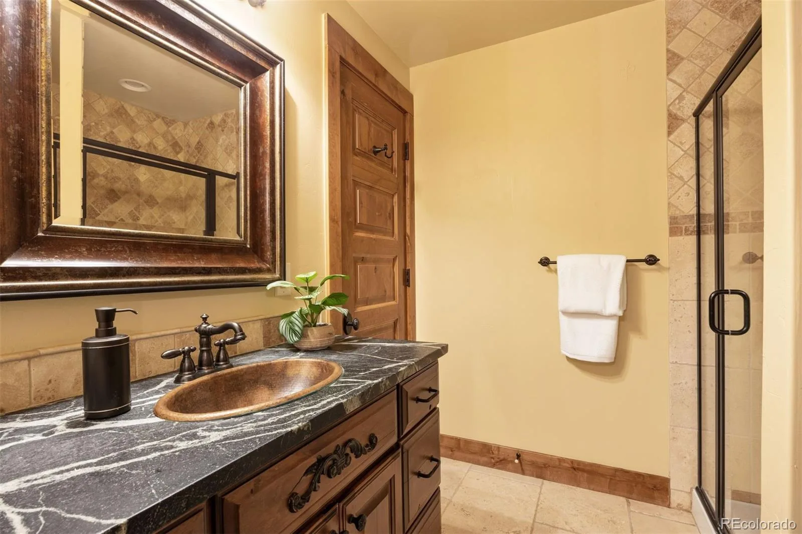 5700 Amber Ridge Drive Castle Pines CO 80108 | MLS #REC1517982 08282026163528 1600 28