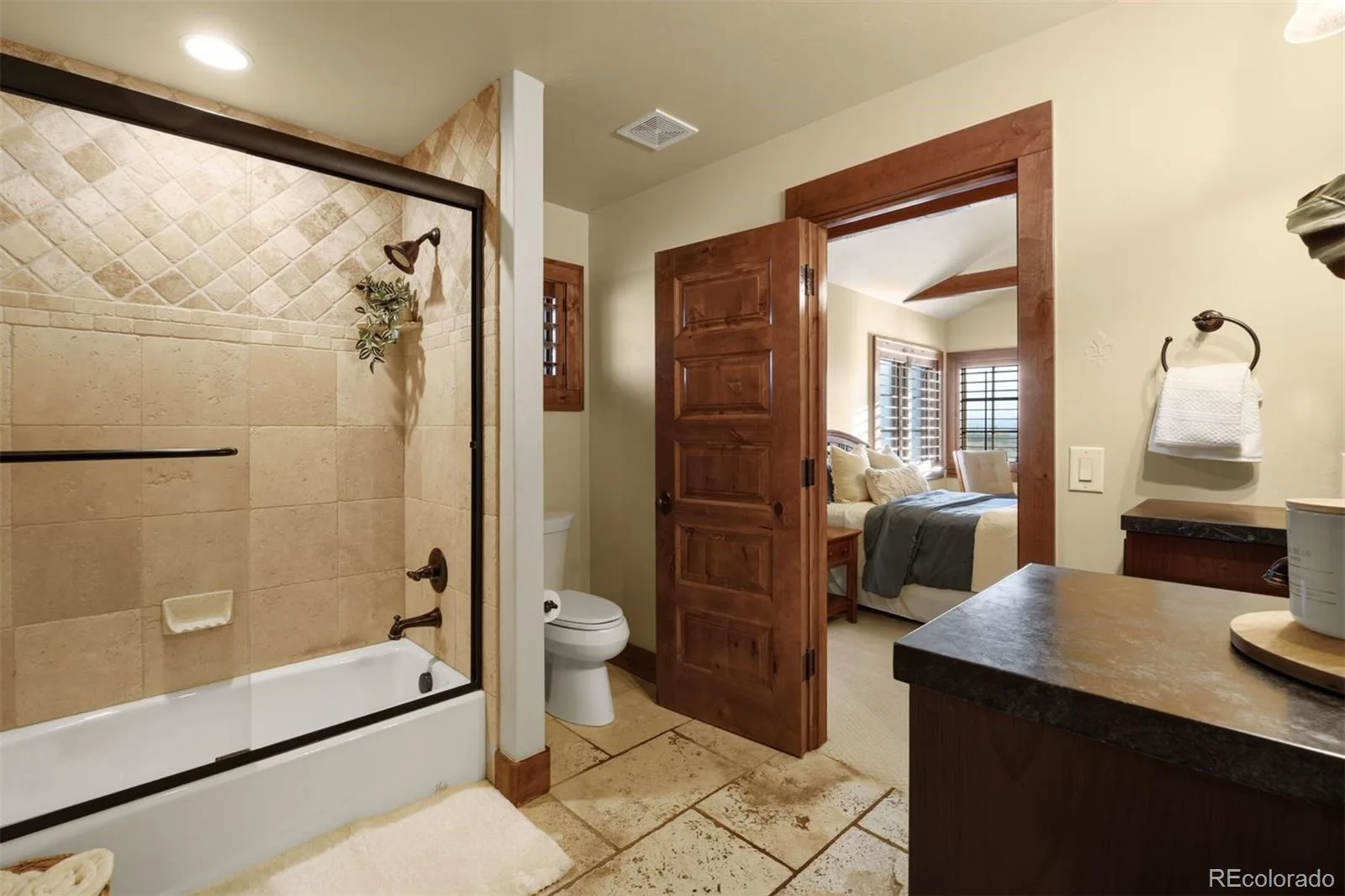 5700 Amber Ridge Drive Castle Pines CO 80108 | MLS #REC1517982 08282026163528 1600 30