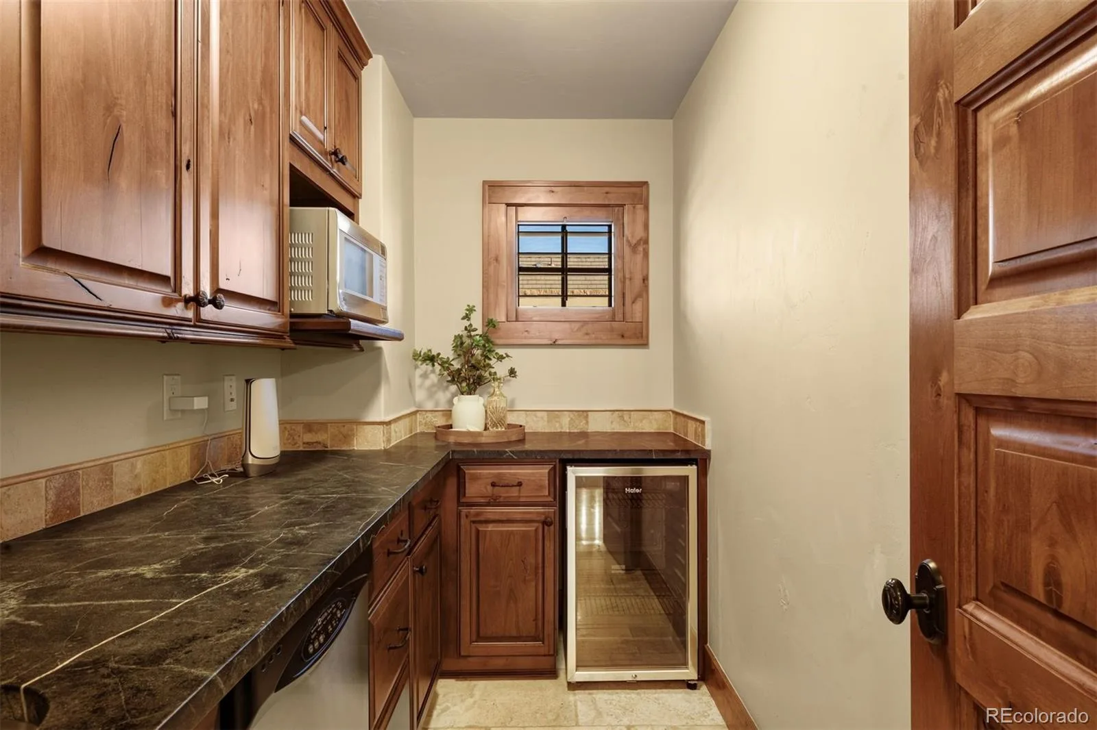 5700 Amber Ridge Drive Castle Pines CO 80108 | MLS #REC1517982 08282026163528 1600 31