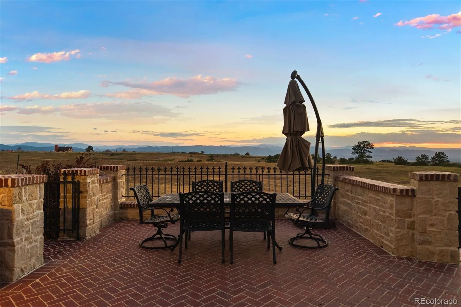 5700 Amber Ridge Drive Castle Pines CO 80108 | MLS #REC1517982 08282026163528 1600 36
