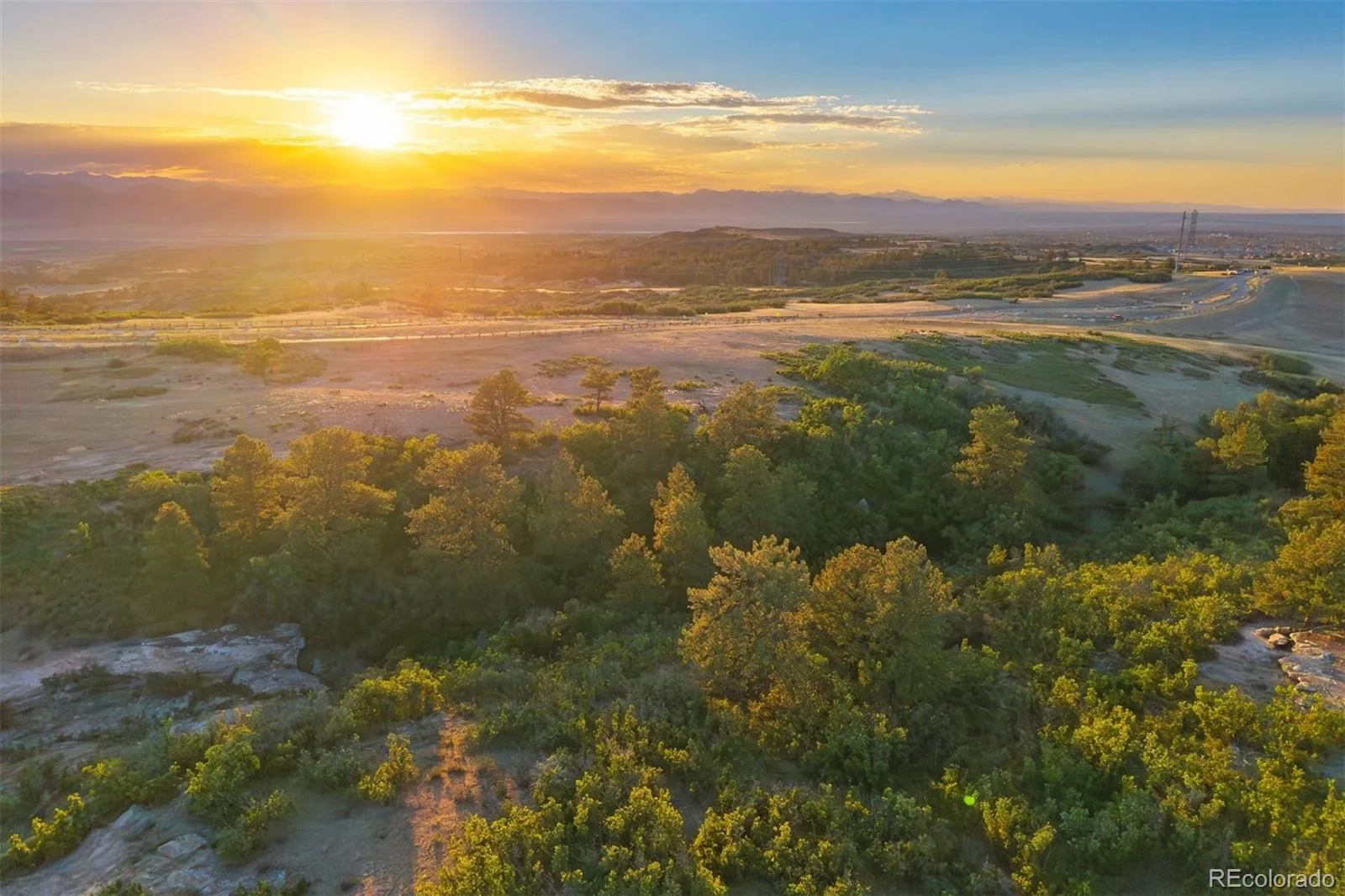 5700 Amber Ridge Drive Castle Pines CO 80108 | MLS #REC1517982 08282026163528 1600 38