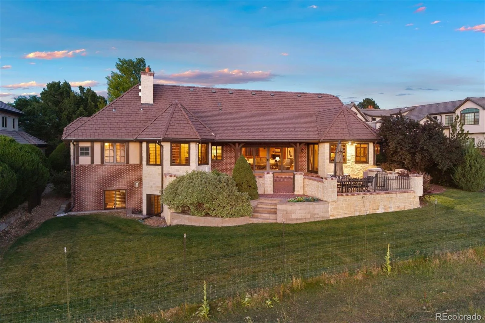 5700 Amber Ridge Drive Castle Pines CO 80108 | MLS #REC1517982 08282026163528 1600 41
