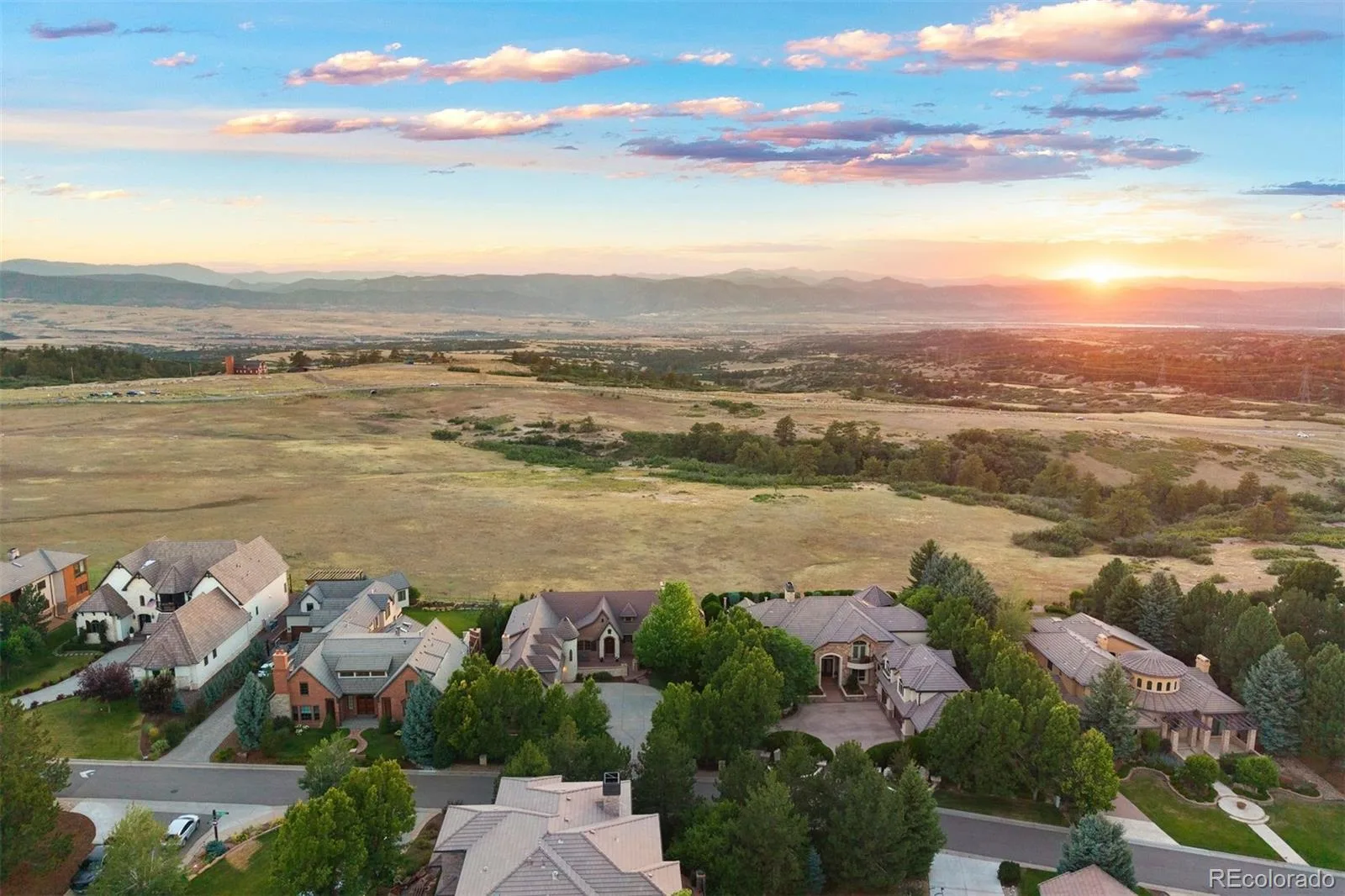 5700 Amber Ridge Drive Castle Pines CO 80108 | MLS #REC1517982 08282026163528 1600 43