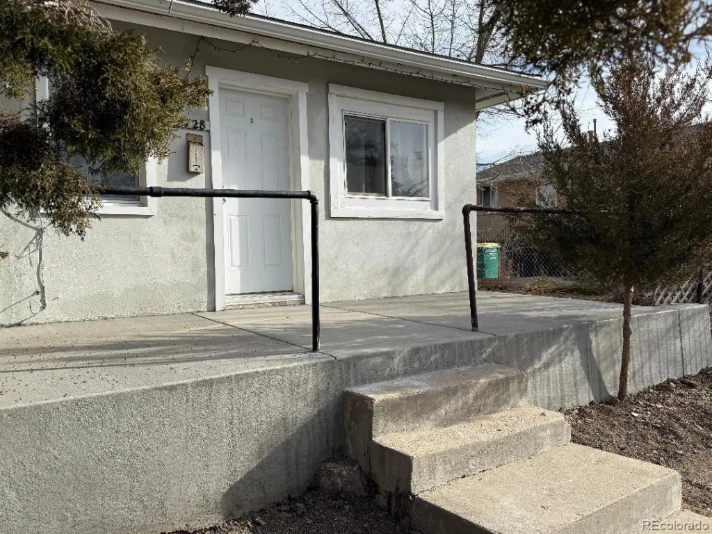 728 Emporia Street Aurora CO 80010 | MLS #REC1519634 07152026024214 1024 2