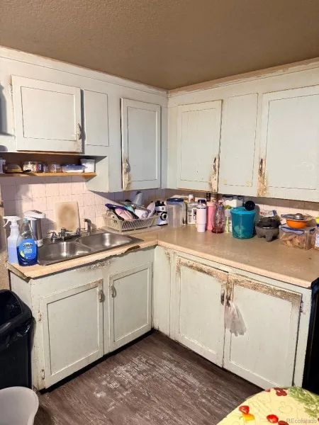 728 Emporia Street Aurora CO 80010 | MLS #REC1519634 07152026024214 800 40