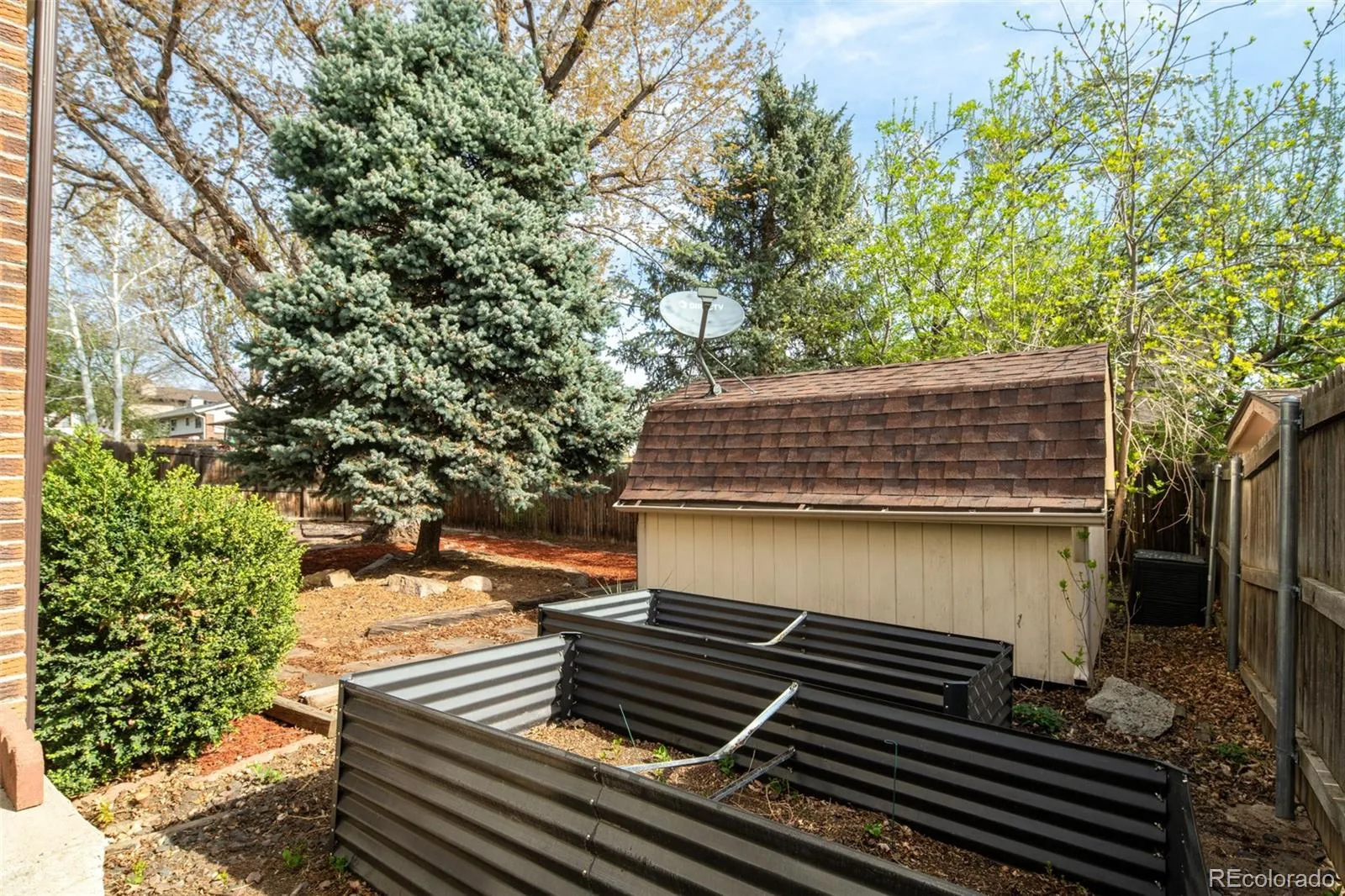 04112026032302 1600 25