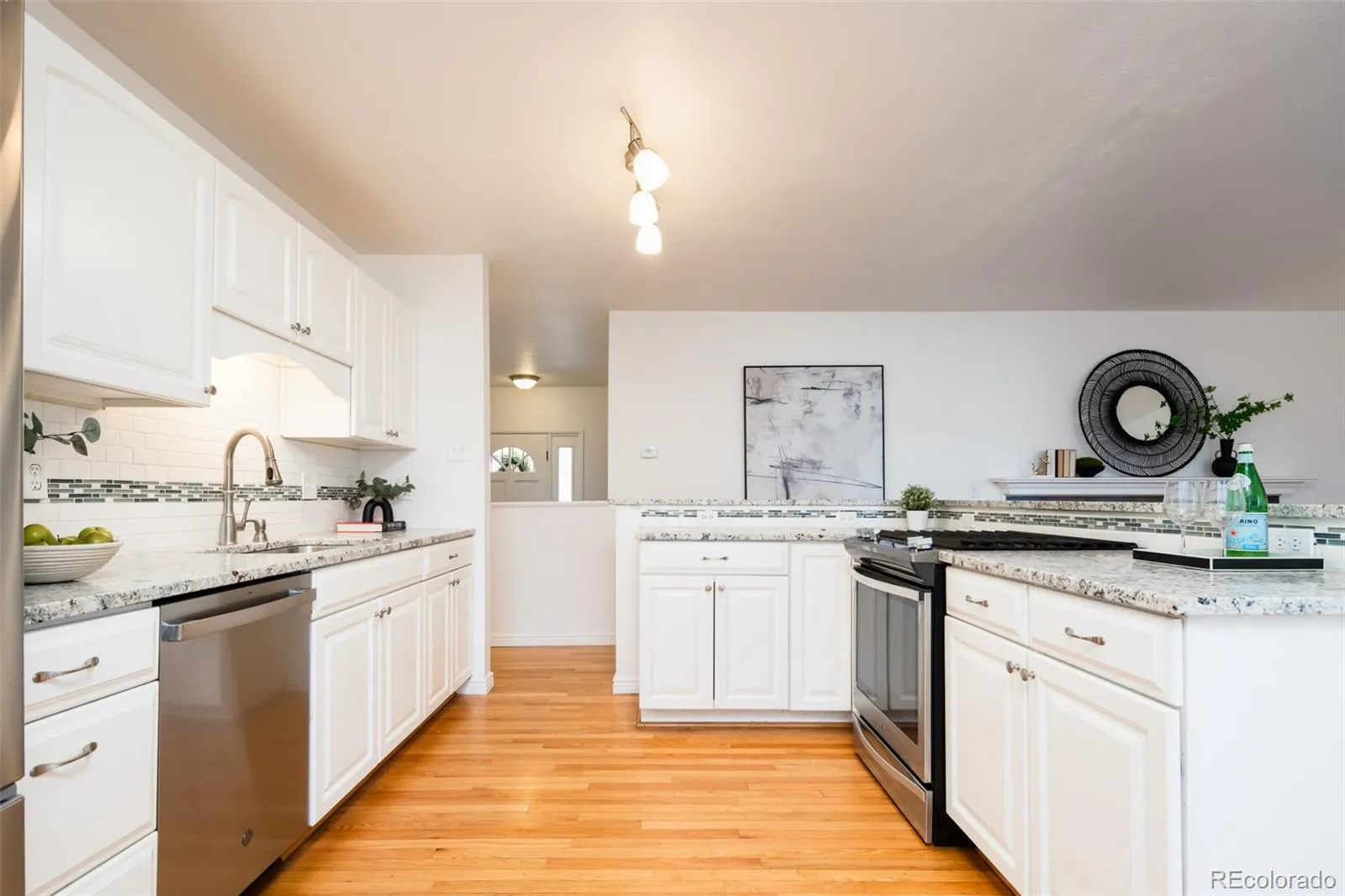 04112026032302 1600 4