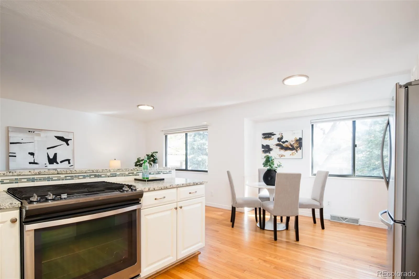 04112026032302 1600 7