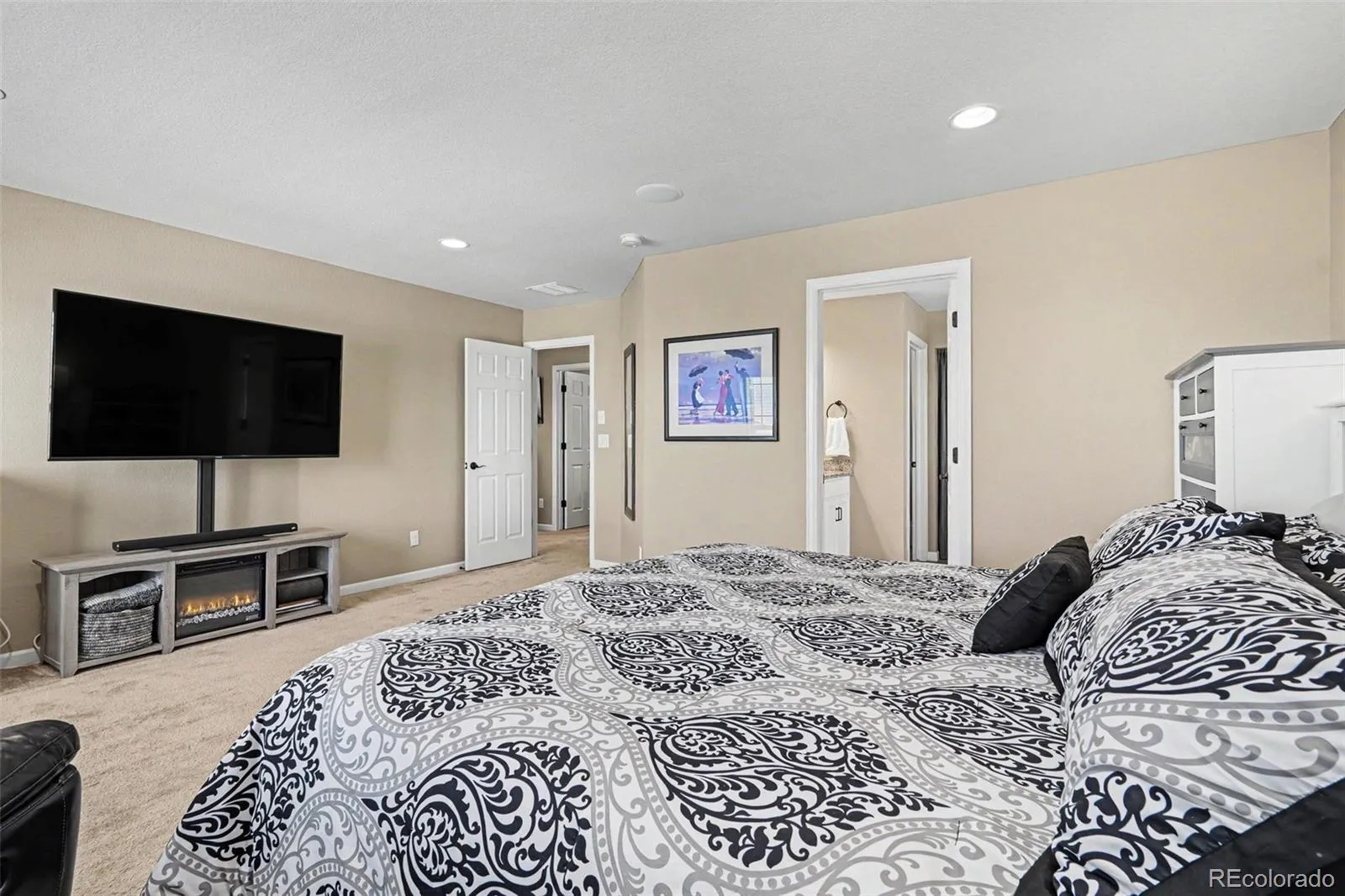 26712 E Hinsdale Place Aurora CO 80016 MLS #REC1524403 05102026142536 1600 12