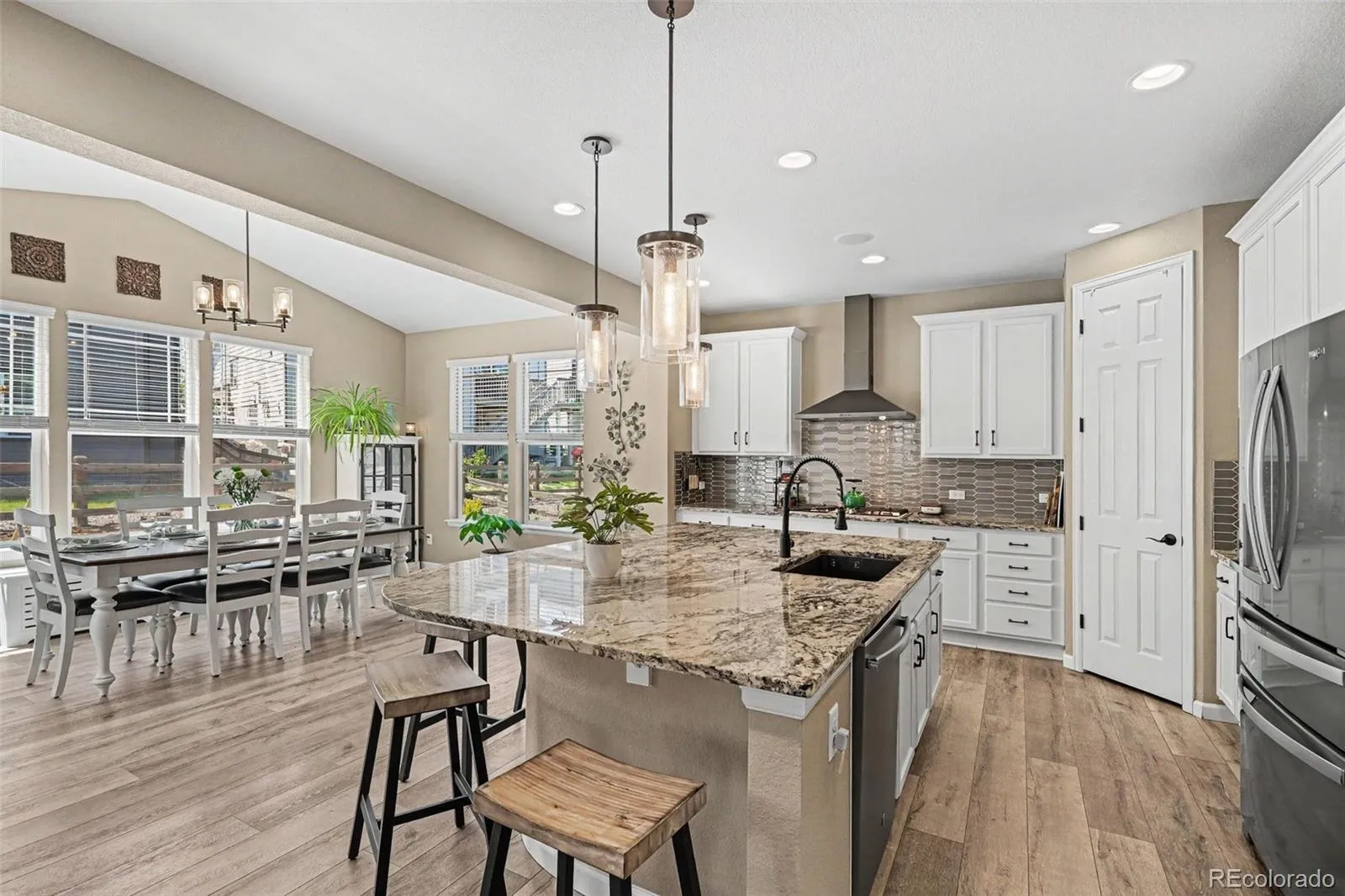 26712 E Hinsdale Place Aurora CO 80016 MLS #REC1524403 05102026142536 1600 2
