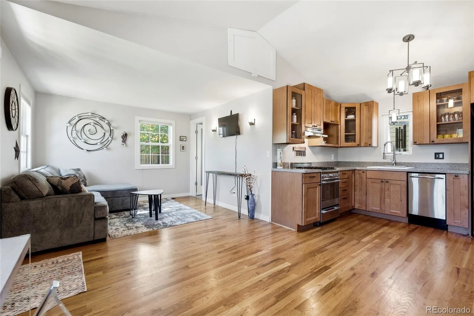 460 E Yale Avenue Englewood CO 80113 MLS #REC1525921 06192026034634 1600 8