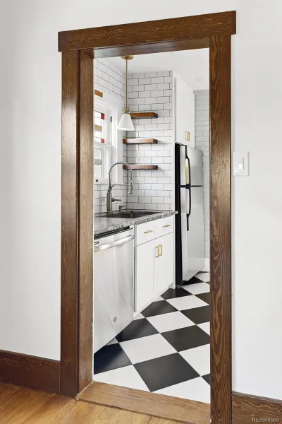 1455 S Emerson Street Denver CO 80210 | MLS #REC1527589 09242026101709 800 10