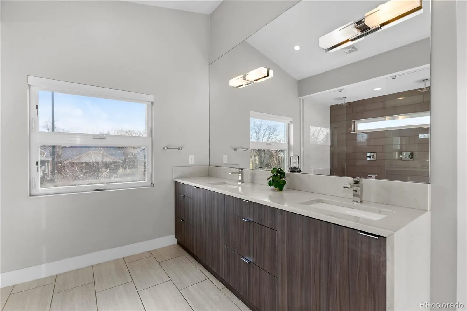 03202026042445 1600 24