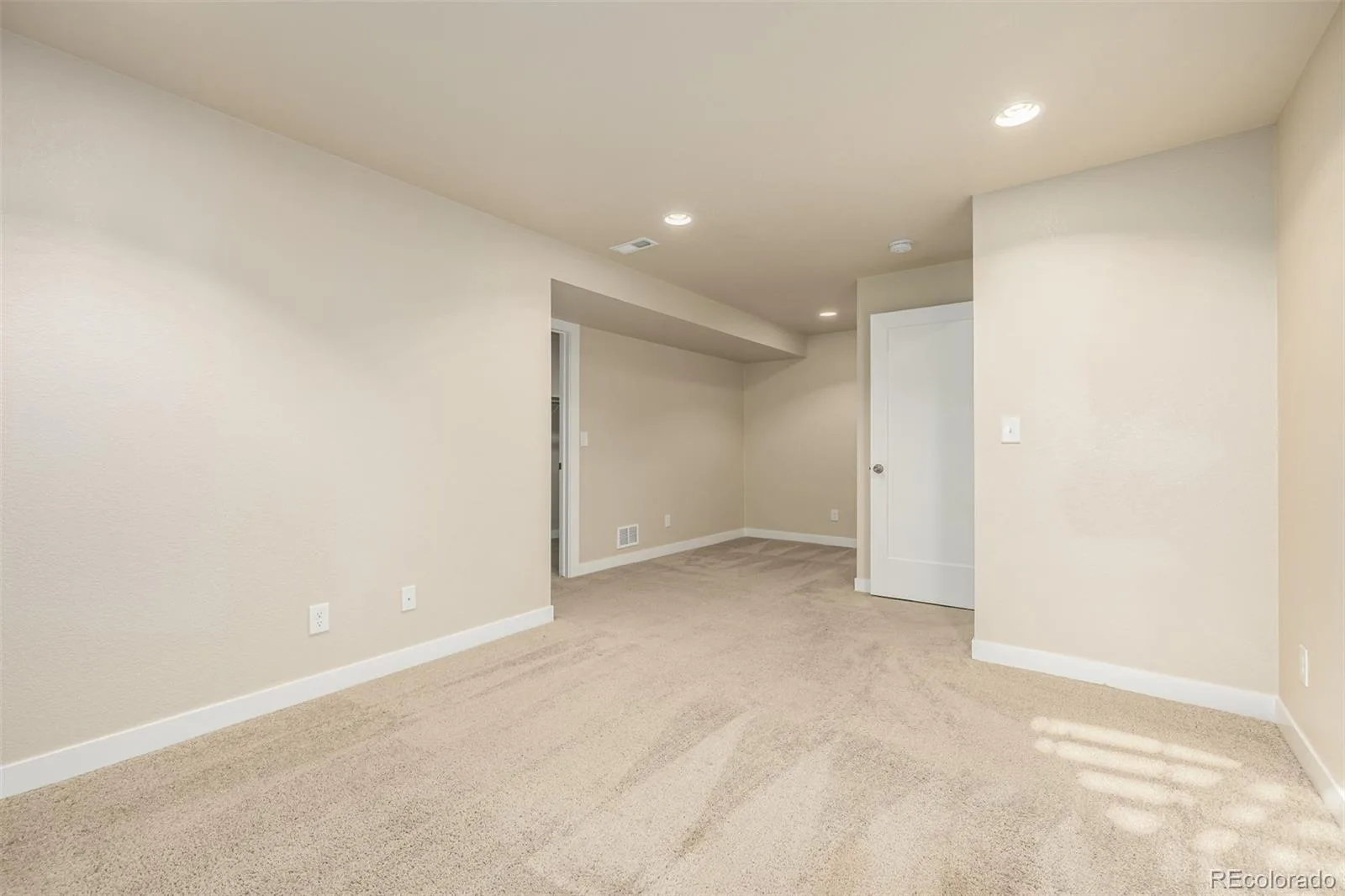 6737 Alan Drive Denver CO 80221 MLS #REC1531539 06172026162119 1600 26