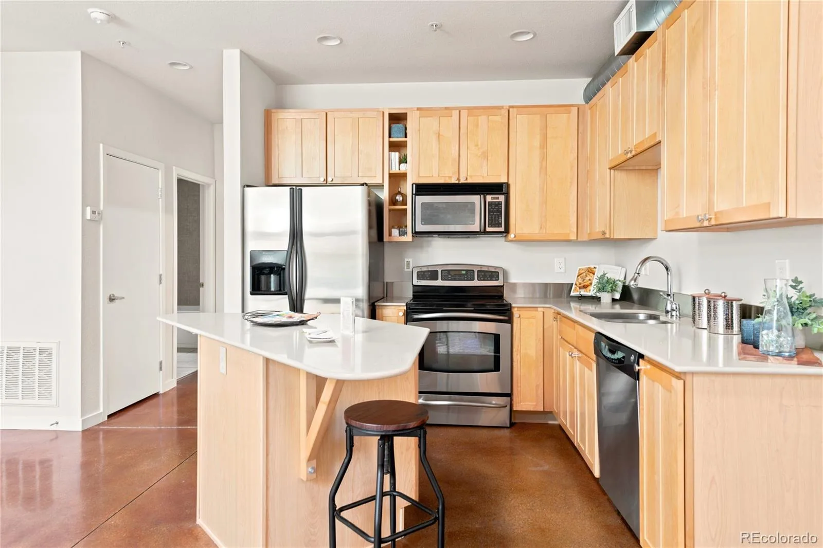 3033 Blake Street #112 Denver CO 80205 | MLS #REC1531995 08092026172521 1600 11