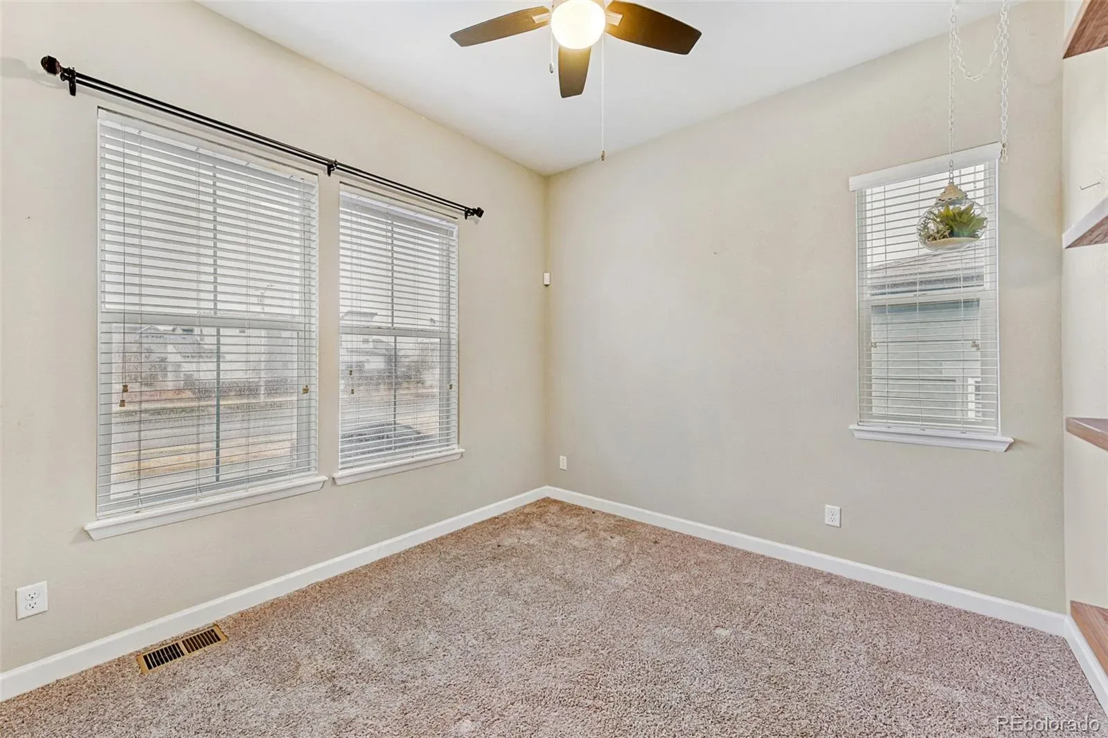 9894 Eagle River Street Littleton CO 80125 | MLS #REC1536721 03072026172811 1600 12