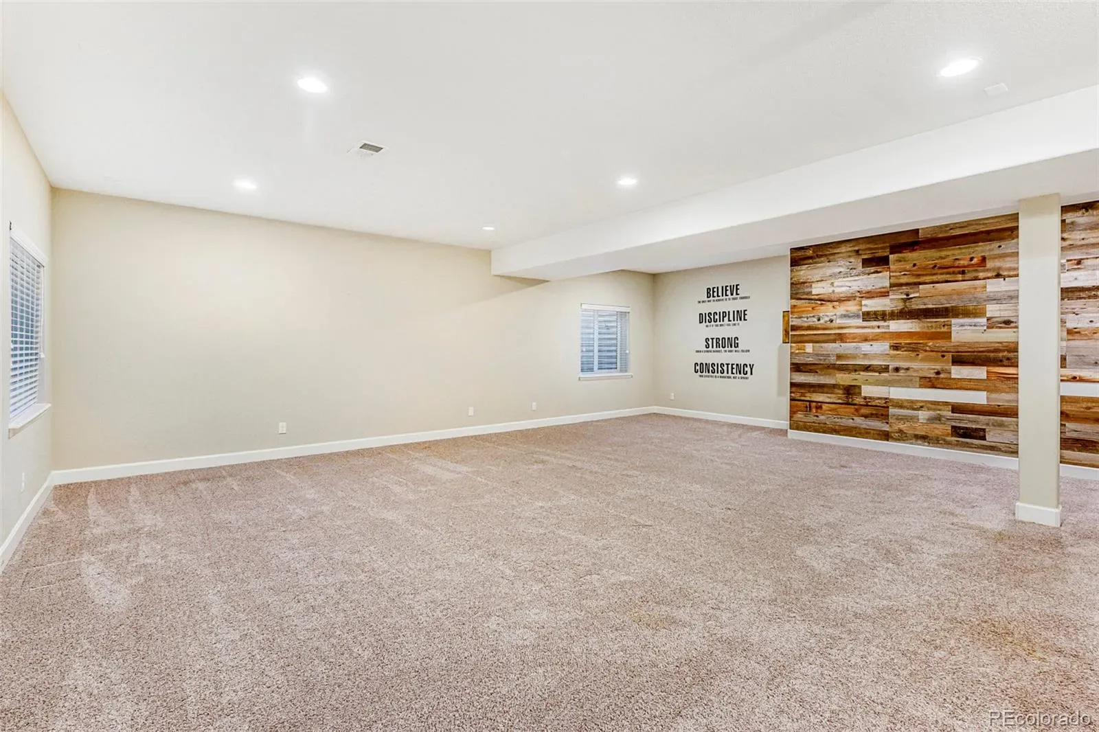 9894 Eagle River Street Littleton CO 80125 | MLS #REC1536721 03072026172811 1600 19