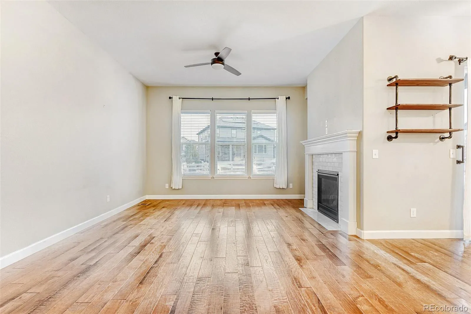 9894 Eagle River Street Littleton CO 80125 | MLS #REC1536721 03072026172811 1600 8