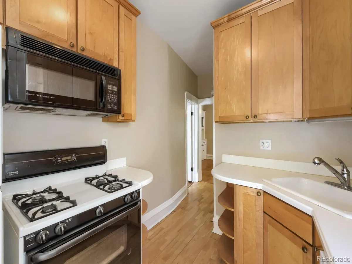1746 N Franklin Street #4 Denver CO 80218 MLS #REC1540051 05152026193525 1200 12