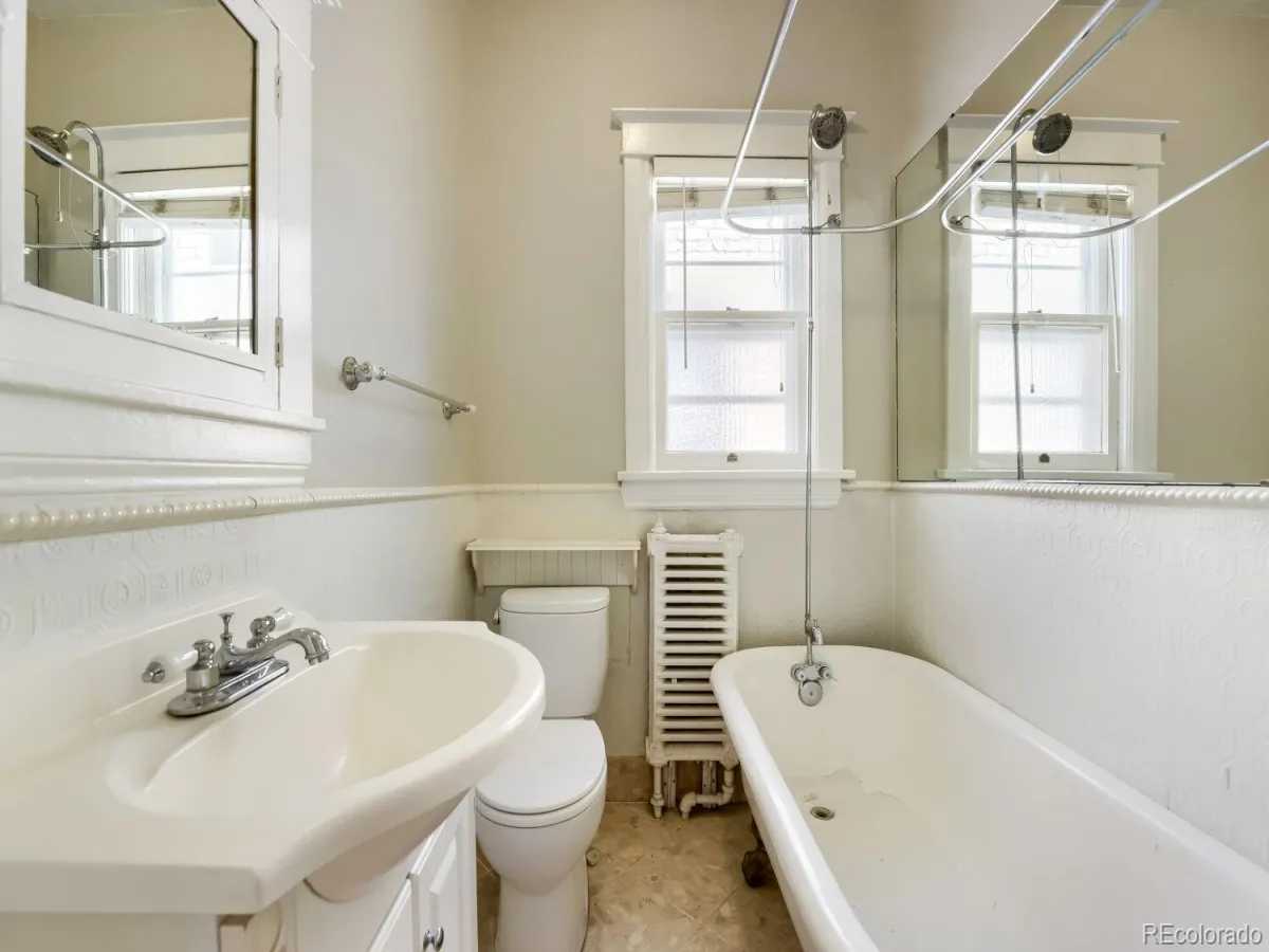 1746 N Franklin Street #4 Denver CO 80218 MLS #REC1540051 05152026193525 1200 9