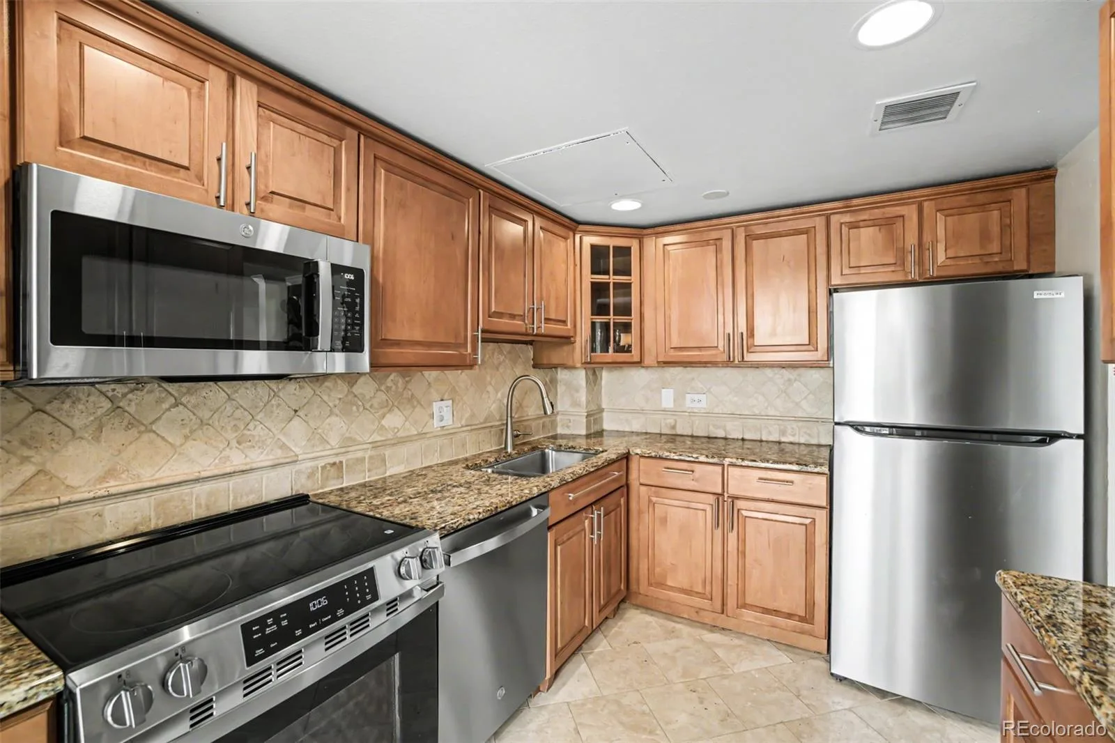 700 N Washington Street #202 Denver CO 80203 | MLS #REC1542167 10172026011222 1600 11