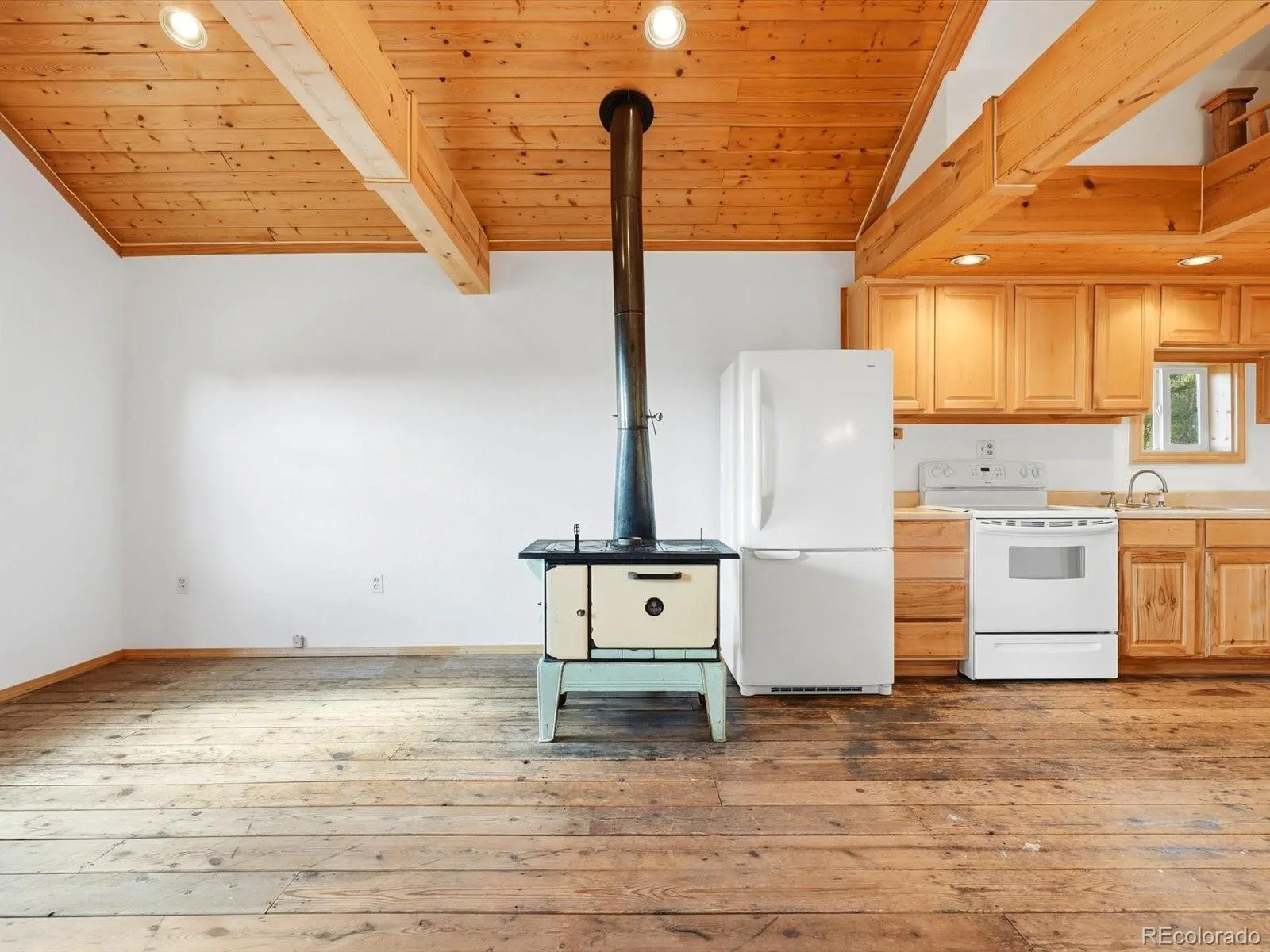200 Raptor Point Road Golden CO 80403 | MLS #REC1543008 08232026201451 1600 13