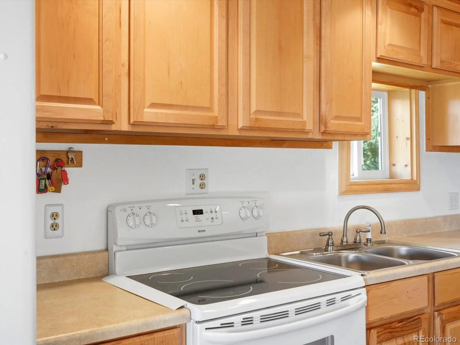 200 Raptor Point Road Golden CO 80403 | MLS #REC1543008 08232026201451 1600 19