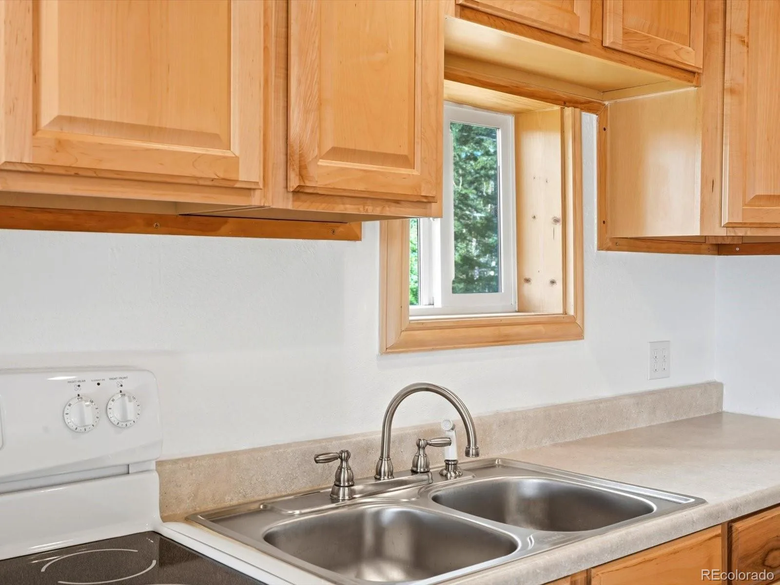 200 Raptor Point Road Golden CO 80403 | MLS #REC1543008 08232026201451 1600 20