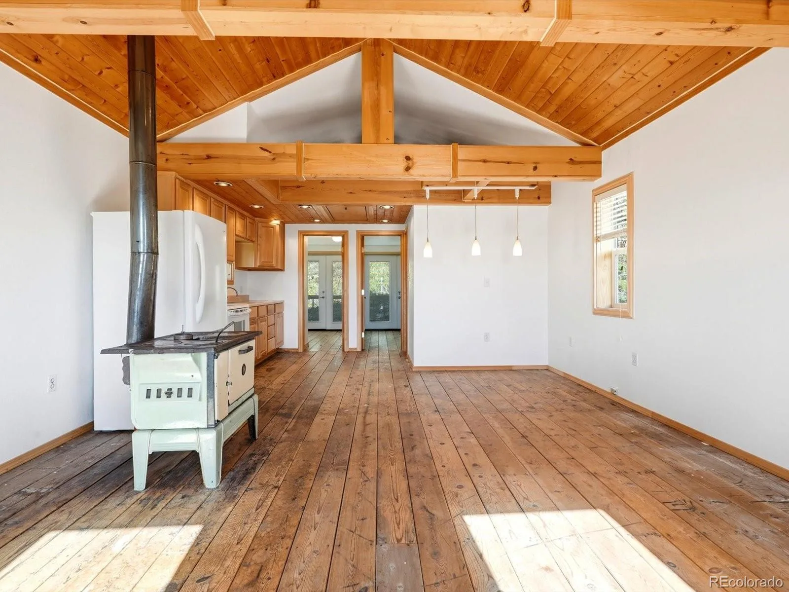 200 Raptor Point Road Golden CO 80403 | MLS #REC1543008 08232026201451 1600 8