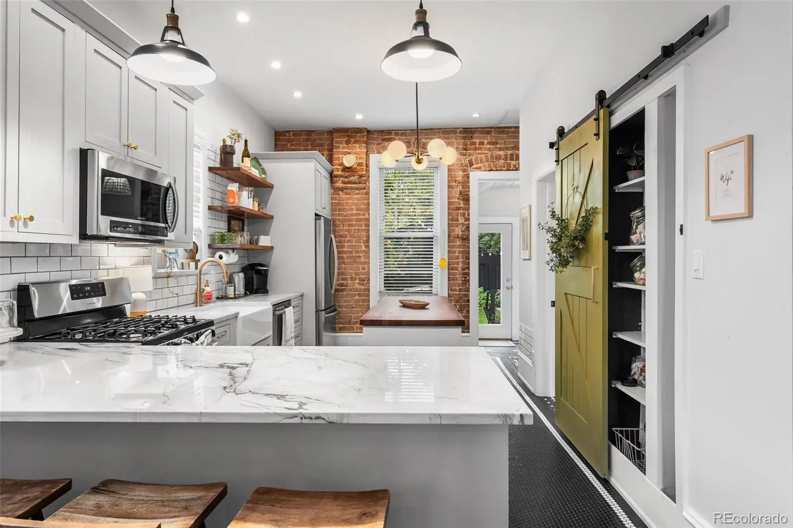 10302025164630 1600 11